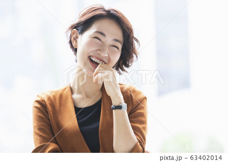 女性　ポートレート 63402014