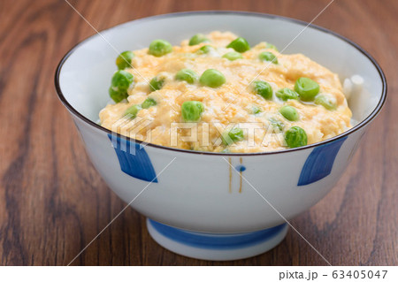 グリーンピースの卵とじ御飯 63405047
