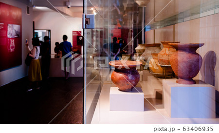 Ancient pottery and prehistory ceramic ware in Ban Chiang Museum 63406935