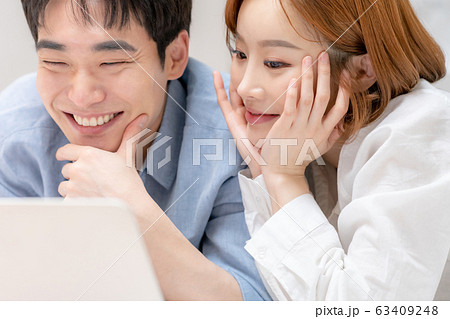 恋人 夫婦 検索 63409248