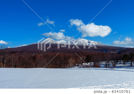 【青森県青森市】萱野茶屋高原から眺める初春の八甲田山 【青森県青森市】萱野茶屋高原から眺める初春の八甲田山 63410761