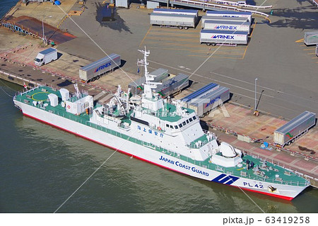 秋田県　秋田港　海上保安庁　巡視船 63419258