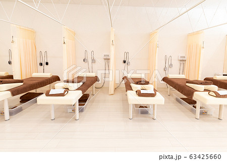 整体　病院　施術室 63425660