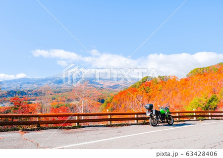 九蔵峠から望む秋の御嶽山 九蔵峠から望む秋の御嶽山 63428406