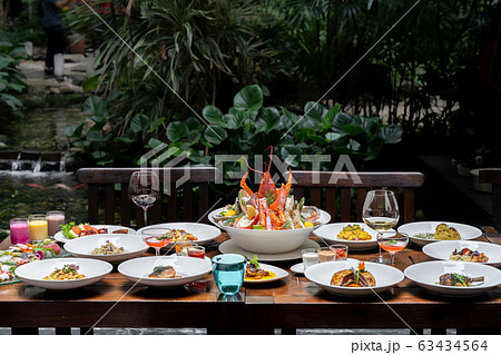 A la carte premium buffet restaurant 63434564