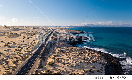 road in the desert 63448982
