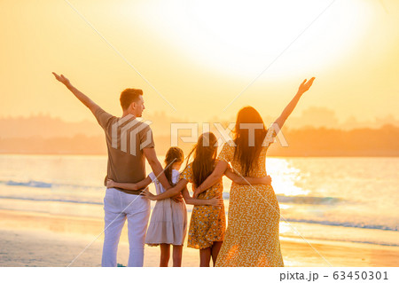 Young family on vacation have a lot of fun 63450301