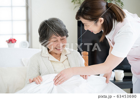 介護　シニア　 63453690
