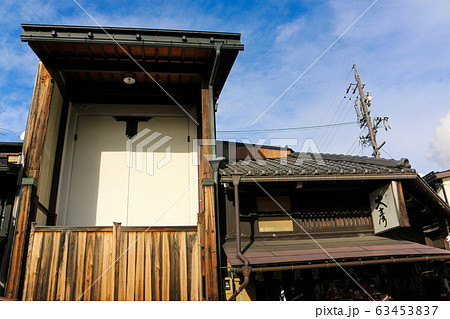 石橋台屋台蔵　飛騨高山の風景 63453837