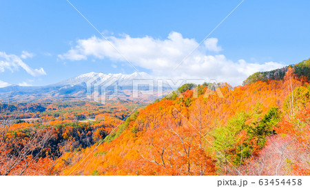 九蔵峠から望む秋の御嶽山 63454458