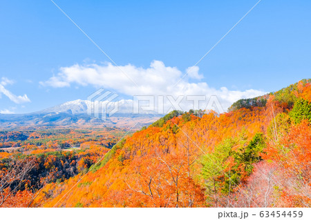 九蔵峠から望む秋の御嶽山 63454459