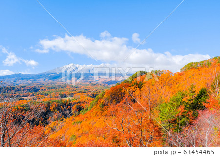 九蔵峠から望む秋の御嶽山 九蔵峠から望む秋の御嶽山 63454465