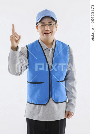 Portrait of young woman and man, part timer and owner 002 63455275