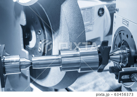 The metal shaft parts on cylindrical grinding 63456373