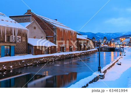 北海道_夜明けの小樽運河 63461994