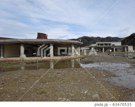 東日本大地震　石巻市立大川小学校 63470535