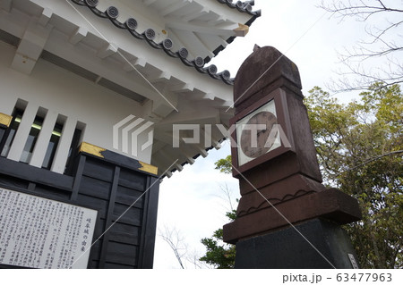 岐阜の城の時計台 63477963