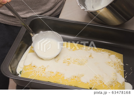 Spinach Lasagne Preparation 63478168