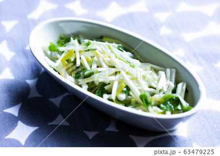 うるい真砂和え 63479225