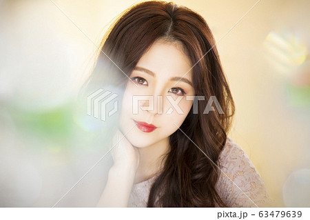 女性　ビューティー 63479639