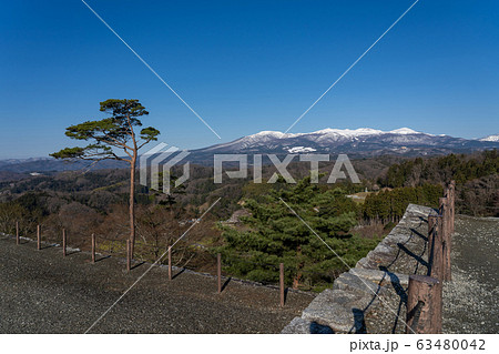 福島県 二本松城 本丸跡 天守台から見る安達太良山 福島県 二本松城 本丸跡 天守台から見る安達太良山 63480042