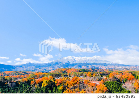 九蔵峠から望む秋の御嶽山 63480895