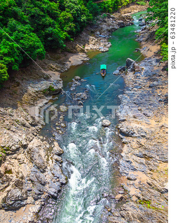 新緑の保津峡と保津川下り 新緑の保津峡と保津川下り 63481220