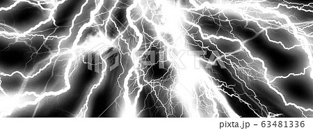 激しい雷電 63481336