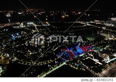大都会の夜景（シンガポール・マリーナベイサンズ展望所より） 63483143