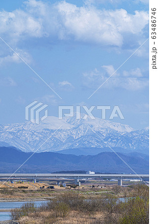 霊峰白山と手取川/北陸新幹線工事/石川県白山市/手取川河口 霊峰白山と手取川/北陸新幹線工事/石川県白山市/手取川河口 63486746