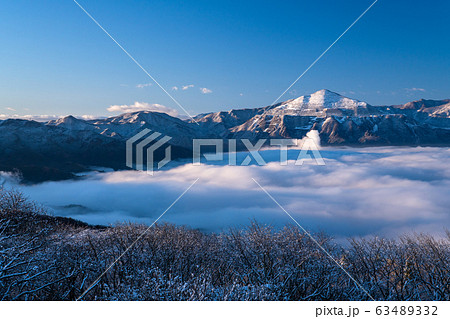 《埼玉県》霧氷と秩父の大雲海・積雪の美の山公園 《埼玉県》霧氷と秩父の大雲海・積雪の美の山公園 63489332