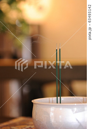 線香 お香 葬式 葬儀 法要 法事 線香 お香 葬式 葬儀 法要 法事 63493142
