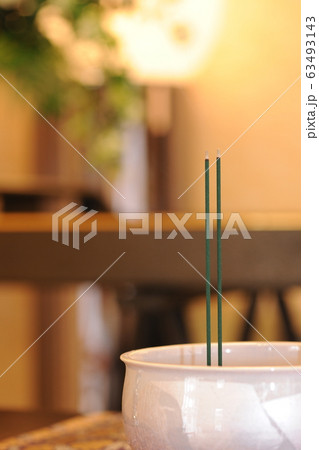 線香　お香　葬式　葬儀　法要　法事 63493143