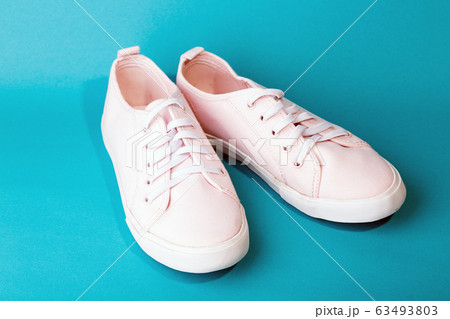 a pink sneakers 63493803