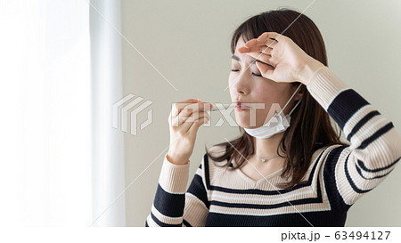 検温　女性 63494127