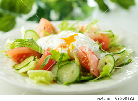 リヨン風サラダ(ポーチドエッグのサラダ) リヨン風サラダ(ポーチドエッグのサラダ) 63508332