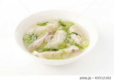 鶏手羽中入りスープ水餃子 鶏手羽中入りスープ水餃子 63512162