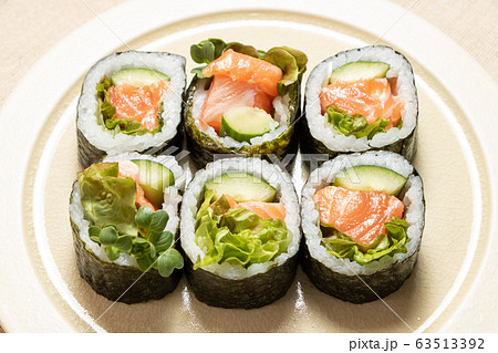 サーモンサラダ巻き。 63513392