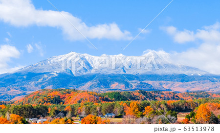 九蔵峠から望む秋の御嶽山 63513978