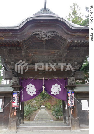 信州　安曇野　豊科　法蔵寺山門　諏訪大隅流柴宮矩重と地元の名工浅川豊八の造立　長野県宝 63514456