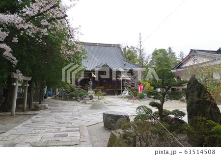信州 安曇野 豊科 法蔵寺 境内 室町時代創建の浄土宗の寺院 信州 安曇野 豊科 法蔵寺 境内 室町時代創建の浄土宗の寺院 63514508
