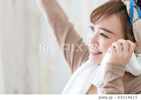 ルームウェアの女性 ルームウェアの女性 63514615