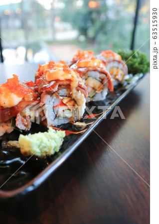 rolls or japanese roll, maki 63515930