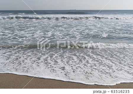 茨城県日川浜海岸波打ち際 63516235