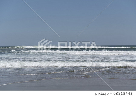 茨城県柳川海岸の浜辺 波打ち際 63518443