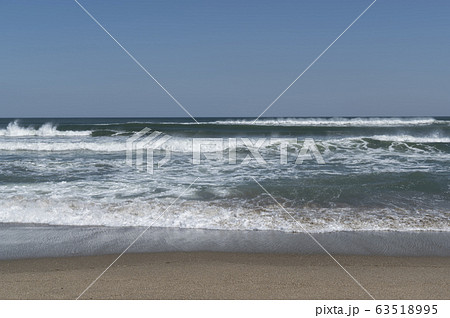 茨城県柳川海岸の浜辺 波打ち際の風景 茨城県柳川海岸の浜辺 波打ち際の風景 63518995