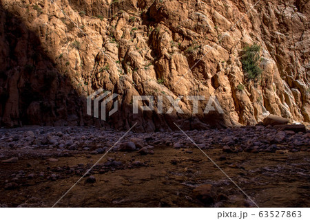 クライマーの聖地　トドラ渓谷 63527863