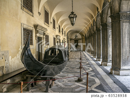 Venice. Courtyard of the Doge's Palace Venice. Courtyard of the Doge's Palace 63528938