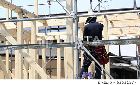 新築住宅 建て方をする職人 新築住宅 建て方をする職人 63531577