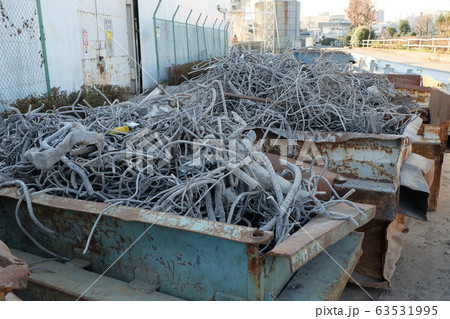 分別された建築廃材 分別された建築廃材 63531995